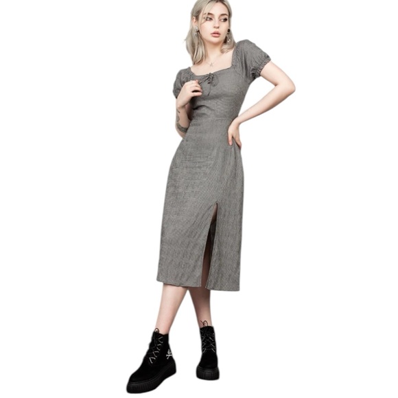 Disturbia Elvina Lace Up Gingham Puff Sleeve Sweetheart Neckline Midi Dress 10 - Picture 1 of 12